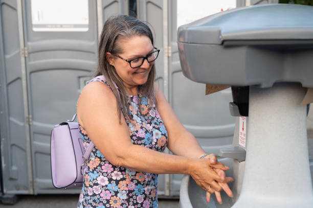 Porta potty delivery and setup in Makakilo, HI